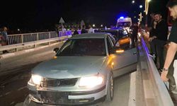 Son Dakika! Karaman’da Üst Geçitte 4 Araç Birbirine Girdi, Zincirleme Trafik Kazasında 1 Kişi Yaralandı