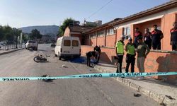 Burdur’da Kavşakta Can Pazarı: Hızla Gelen Kamyonetle Çarpışan Motosikletin Üzerindeki İlknur Öz Hayatını Kaybetti
