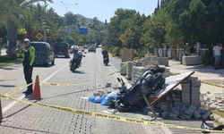 Direksiyon Hakimiyetini Kaybeden Motosiklet Sürücüsü Çalışma Levhasına Çarparak Feci Şekilde Hayatını Kaybetti
