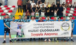 Yarbaşı’nda Voleybol Heyecanı: Başkan Ökkeş Aksoy Gençleri Turnuvada Yalnız Bırakmadı