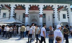 Osmaniye’nin Kalbine Selçuklu Mimarisi Dokunuşu: Cebelibereket Şehitlik Camii İlk Cuma Namazında Doldu Taştı