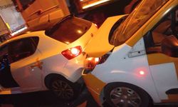 Osmaniye’de tünelde zincirleme kaza! 5 araç birbirine girdi, 2 kişi yaralandı, trafik kilitlendi
