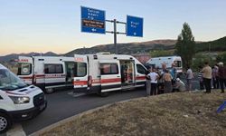 Son Dakika Bingöl Trafik Kazası: Yolçatı Köyü Yakınlarında İki Hafif Ticari Araç Çarpıştı, 11 Kişi Yaralandı