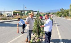 Yarbaşı’nda Durmak Yok! Başkan Aksoy’dan Temizlikten Onarıma, Her Mahallede Kesintisiz Hizmet