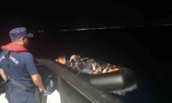 Balıkesir Ayvalık’ta MORAD-8 Sistemiyle Tespit Edildi: 15 Düzensiz Göçmen Sahil Güvenlik Operasyonuyla Yakalandı