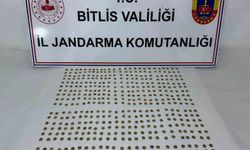 Bitlis’te nefes kesen operasyon! 500 Roma sikkesi ele geçirildi, 3 şüpheli yakalandı