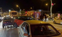 Edirne İstasyon Mahallesi’nde 4 Araçlı Zincirleme Trafik Kazası: Sürücülerden Biri Alkollü, Bir Sürücü Olay Yerinden Kaçtı