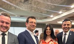 İLGİNÇ!;Özlem Erkan’ın İmamoğlu ve Özgür Çelik’le Çekilen Fotoğrafı Ne Anlama Geliyor?