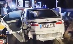 Gaziantep-Kilis Karayolunda Feci Çarpışma: 1 Kişi Hayatını Kaybetti, 3 Ağır Yaralı