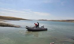 Ağrı’da 14 Yaşındaki Çoban Yunus Kerici’den 1 Eylül’den Bu Yana Haber Yok! AFAD ve UMKE Ekipleri Baraj Çevresinde Kayıp Genci Arıyor