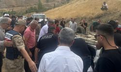 Hakkari’de Feci Uçurum Kazası! Sefer ve Zümrüt Ertunç Hayatını Kaybetti, Yılmaz Ertunç Yoğun Bakımda