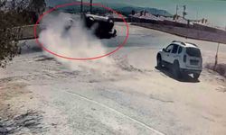 Kırıkhan’da Trafik Kazası: Kontrolsüz Yola Giren Araç Kafa Kafaya Çarpışmaya Neden Oldu, 4 Kişi Yaralandı