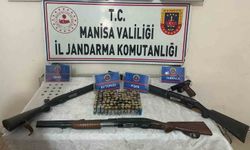 Manisa Salihli’de Jandarma Operasyonu: Ruhsatsız Tabanca, 3 Av Tüfeği ve 13 Tarihi Sikke Ele Geçirildi