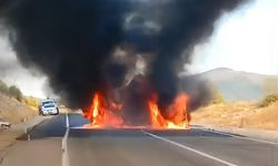 Karabük Eflani’de Feci Çarpışma: Kafadan Çarpışan Araçlar Alev Aldı, 3 Kişi Yanarak Hayatını Kaybetti 5 Kişi Yaralı
