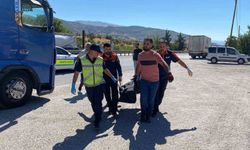 Elazığ’da Osman Kaya’nın Hayatını Kaybettiği Feci Kaza: Hafif Ticari Araç Park Halindeki Tırın Altına Girdi
