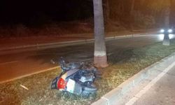 Antalya’da Motosiklet Kazası Can Aldı! Direğe Çarpan Sürücü Yusuf Tekatlı Hayatını Kaybetti