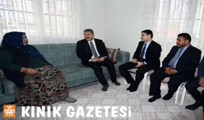 Vali Dr. Erdinç Yılmaz, Şehid,mizin Ailesini Toprakkale'de Ziyaret Etti