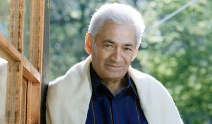 Adnan Şenses’in 1994 Albümü Hala Neden Sosyal Medyada Konuşuluyor?