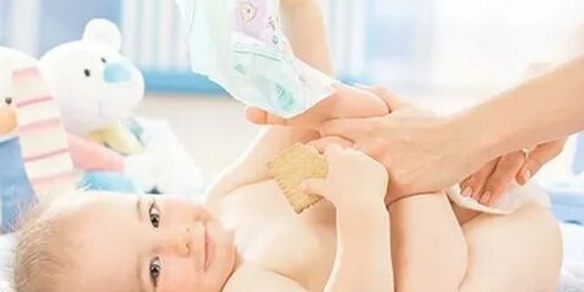 Islak Mendiller Gerçekten Temizlik Sağlıyor mu, Yoksa Sağlığınızı mı Tehdit Ediyor?
