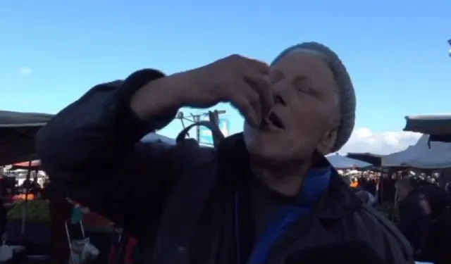 Balıkçılar Hamsiyi Çiğ Çiğ Yedi