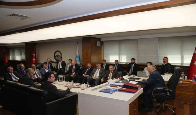 Başkan Büyükkılıç, teknik ekibiyle ”Kartal Kavşağı” Projesini masaya yatırdı