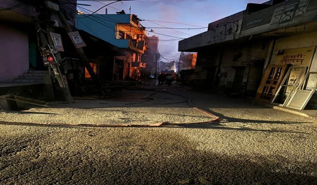 Hindistan’da boya üretim atölyesinde yangın: 11 ölü