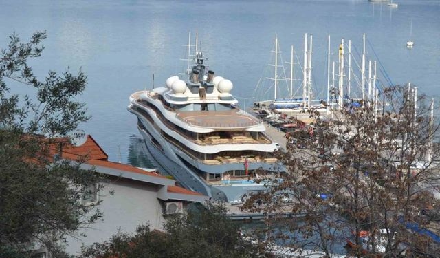 Mega yat ’Flying Fox’ Fethiye’ye demir attı