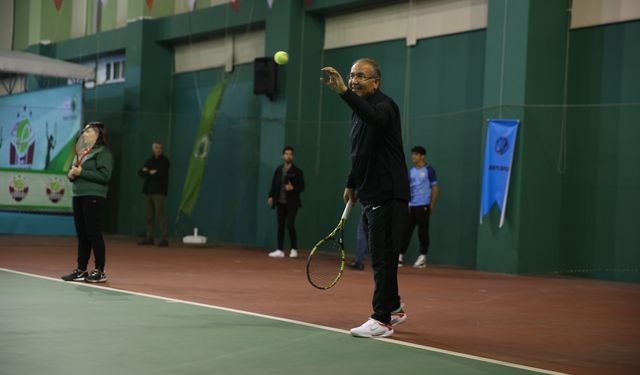 Mersin'de Dünya Kadınlar Günü Tenis Turnuvası yapıldı