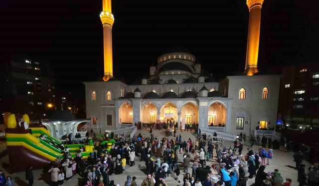 Aydın’da yüzlerce çocuk camide buluştu