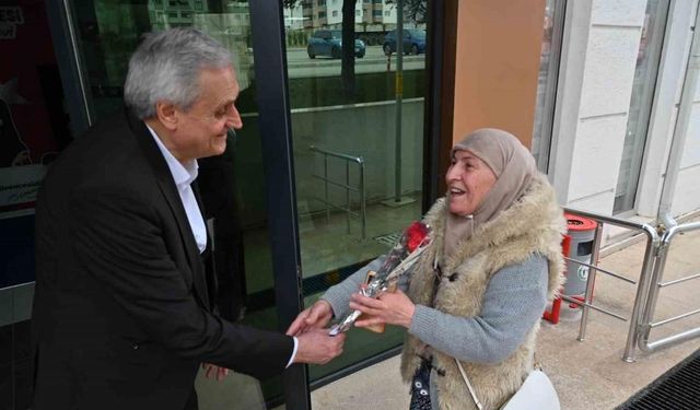 Başkan Bakkalcıoğlu’ndan annelere ve öğretmenlere kadınlar günü sürprizi