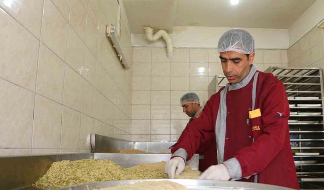 Diyarbakır’da tatlıcılar Ramazan ayında günde 1 ton satış hedefliyor