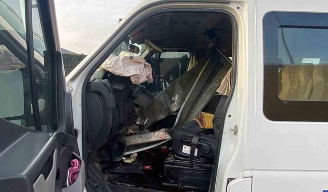 Kocaeli’de kaza: Sürücünün bacağı koptu