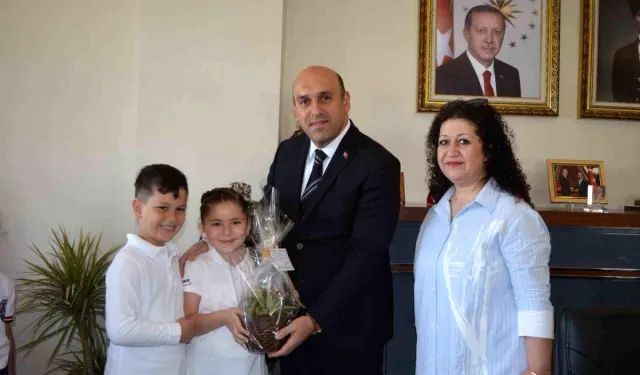 Mesleklerini Tanımak İsteyen Minikler: Osmaniye İlkokulu Öğrencileri Kaymakamlığı Ziyaret Etti