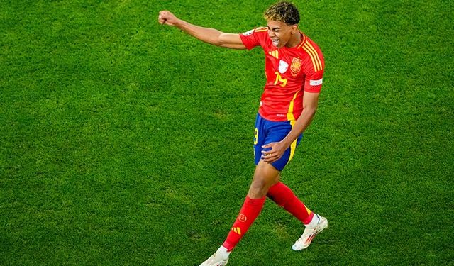 İspanya’nın genç yıldızı Lamine Yamal kimdir, kaç yaşında, aslen nereli, hangi takımda oynuyor? Lamine Yamal'ın Futbol Kariyeri