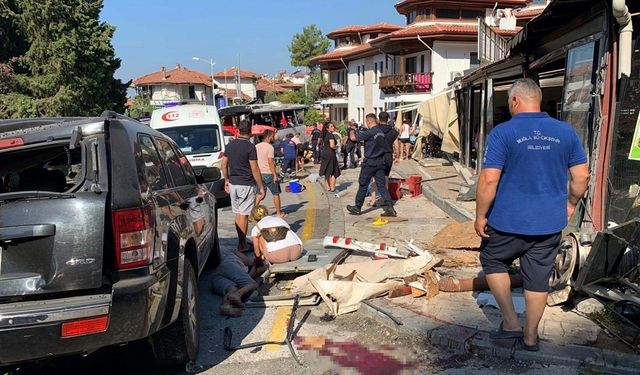 Muğla'nın Ula İlçesinde Tur Midibüsünün Freni Patladı: 2 Kişi Hayatını Kaybetti, 35 Kişi Yaralandı