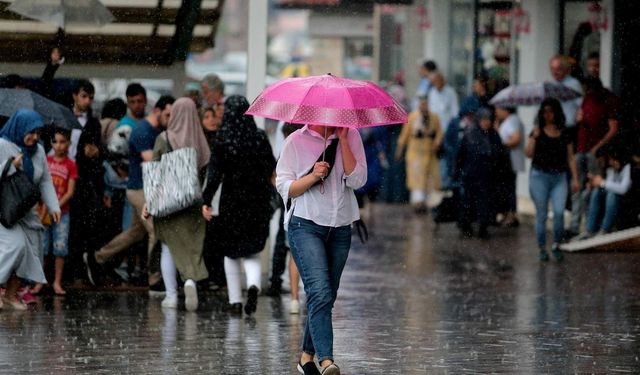 Meteoroloji'den Kritik Uyarı: Osmaniye, Adana, Kahramanmaraş ve 2 İlde Kuvvetli Sağanak Uyarısı