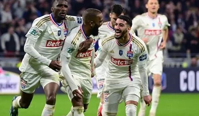 Lyon - Auxerre yayın linki, ŞİFRESİZ mi? Lyon - Auxerre maçı ne zaman, hangi kanalda, saat kaçta, canlı nereden izlenir?