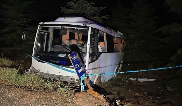 Afyonkarahisar-Eskişehir Karayolunda Midibüs Kazasında 15 Polis Yaralı! Polislerin Sağlık Durumu Nasıl?