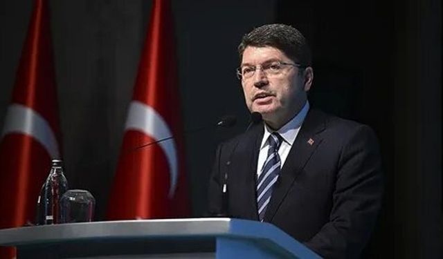 "Yılmaz Tunç'tan Önemli Duyuru: Yargı ve İnsan Hakları Reformlarının Detayları 2024’te Açıklanacak"