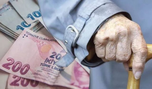 Emekli Bayram İkramiyesi Ne Kadar Olacak? Emekliler Bayram İkramiyesi İçin Bekleyişte: 4 Bin TL Mi Olacak?