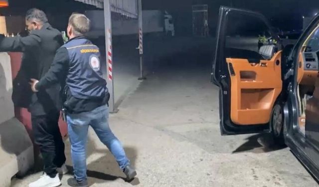 Osmaniye’de Göçmen Kaçakçılığına Büyük Darbe: VIP Araçta Ne Bulundu?