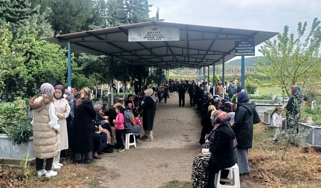 Osmaniye'nin Sakızgediği Köyünde 32 Yıldır Devam Eden Bayramlaşma Geleneği Ne Anlama Geliyor?