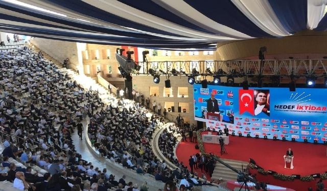 CHP olağanüstü kurultay kararı aldı! Kemal Kılıçdaroğlu aday olacak mı?