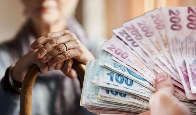 Kurban Bayramı Emekli İkramiyesi 2025 Ne Zaman Yatacak, Kaç TL Olacak? Bayram Öncesi Milyonlarca Emekli İçin Beklenen Ödeme Takvimi Netleşiyor mu?