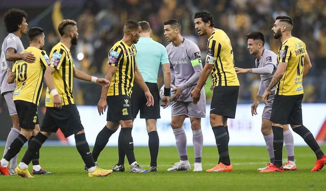 AL FATEH - AL NASSR MAÇI: Al Fateh - Al Nassr maçı şifresiz mi? Al Fateh - Al Nassr maçı ne zaman, hangi kanalda, saat kaçta ve nereden canlı izlenir?