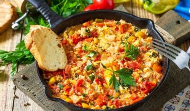 Menemeni Lezzetli Yapan Oran Nedir? Vedat Milor’un Yeni Tartışması Ne Diyor?