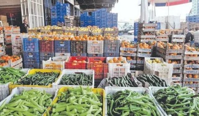 Sebze-meyve çöpe dökenlere 200 bin TL, fiyat yükseltene 1 milyon TL ceza geliyor!
