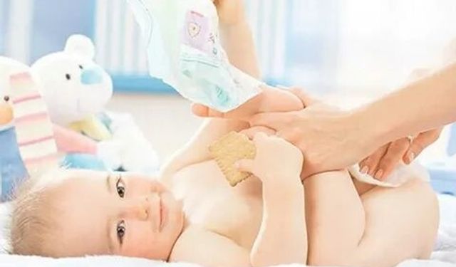 Islak Mendiller Gerçekten Temizlik Sağlıyor mu, Yoksa Sağlığınızı mı Tehdit Ediyor?