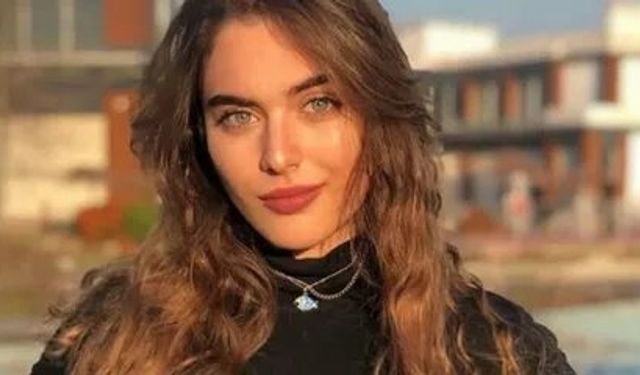 UZAK ŞEHİR'İN YENİ YILDIZI: Çağla Şimşek Kimdir? Çağla Şimşek’in Uzak Şehir’deki Rolü ve Çarpıcı Pozları!