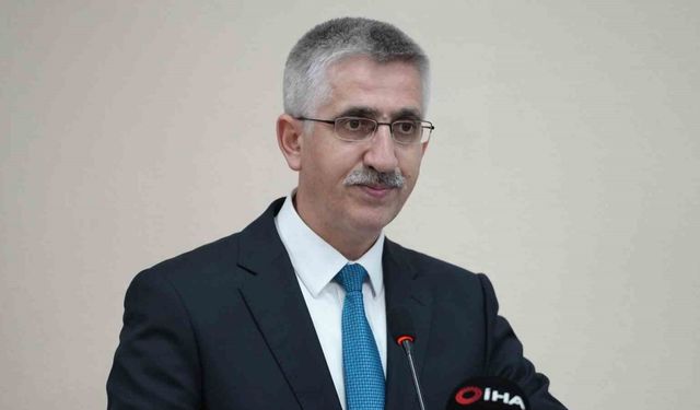 Nazif Yılmaz'dan Yabancı Dil Eğitimine Yeni Model: Öğretmen Dili Konuşarak Öğretmeli, Öğrenci Anadil Gibi Kavramalı